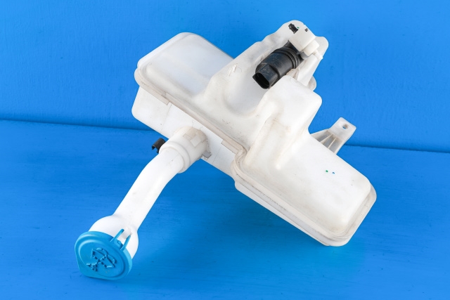 Spylertank foran til BMW i3, 2013-2022  (BMW|61.66-7 304 020)