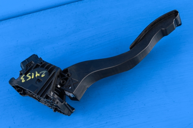 Pedal gass til VW Caddy 2020-->> (Type IV) (HELLA|6PV 010 621-83|5Q1 723 503 L|)