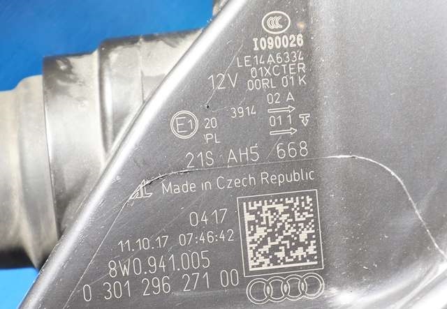 Frontlykt venstre xenon til Audi A4 2015-2019 (Type V, Fase 1) (B9) (B9) (VAG|8W0 941 005|)