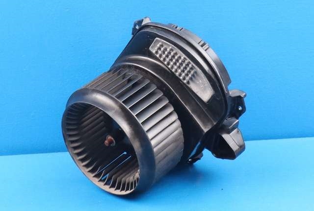 Varmeapparat motor til Mercedes A-Klasse 2012-2018 (W176) (W176) (MERCEDES|A 246 906 16 01|)