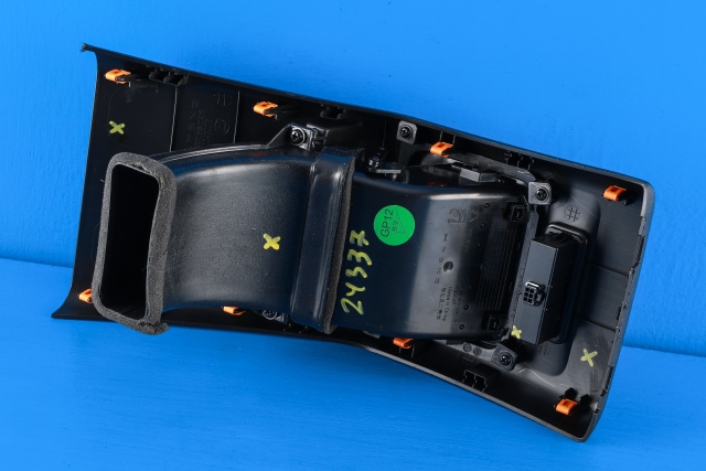 Dashbord friskluftdyse til XPeng G3 2021-->>  (XPENG|6110800DB1-2|)