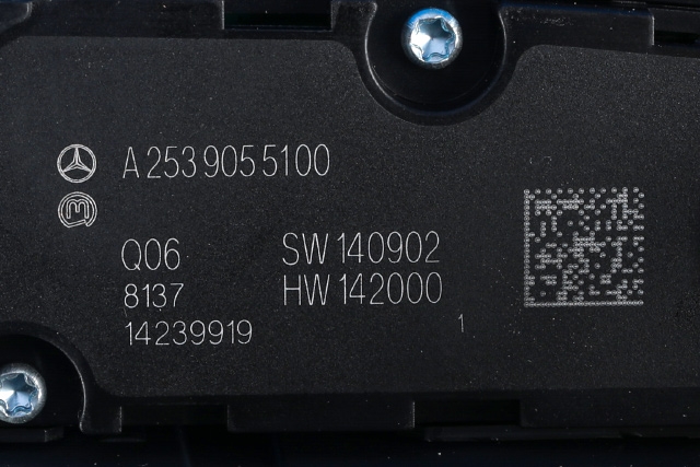 Bilstereo navigasjon betjeningspanel til Mercedes GLC 2015-2022 (X253) (X253) (MERCEDES|A 205 900 99 27|)