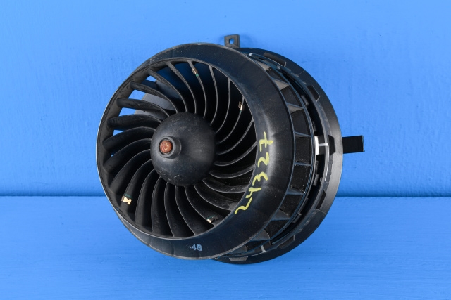 Varmeapparat motor til Mercedes GLC, 2015-2022 (X253) (X253) (BOSCH|0 130 309 006)