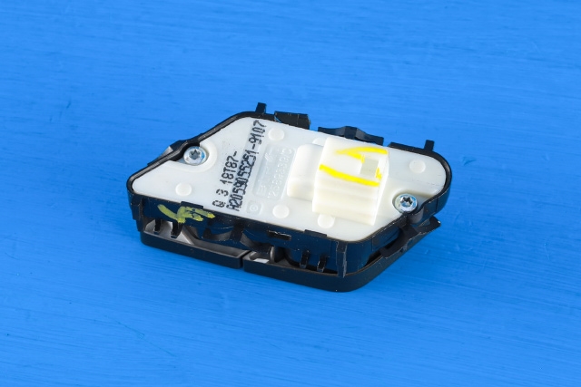 Bryter diverse til Mercedes GLC 2015-2022 (X253) (X253) (MERCEDES|A 205 905 52 51|)