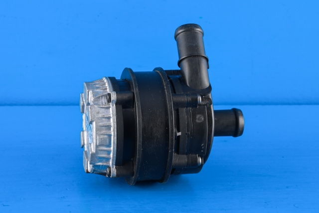 Sirkulasjonspumpe til XPeng G3 2021-->>  (BOSCH|0 392 024 105|2360201DB1|)