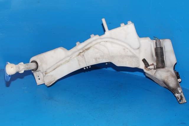 Spylertank foran til Ford Kuga 2008-2012 (Type I) (FORD|3M51-13K163-CC|)