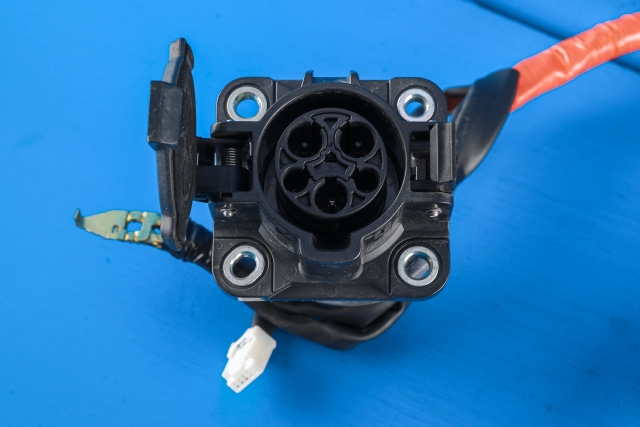 Batterilader inntak/luke til Mitsubishi Outlander 2015-->> (Type III, Fase 2)  (MITSUBISHI|9482A150|)