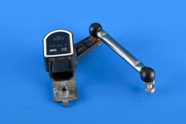 Sensor nivå, venstre foran til BMW X5, 2007-2013 (E70) (E70) (BMW|6 778 814)