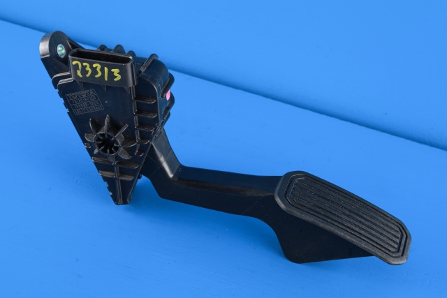 Pedal gass til Toyota Land Cruiser 120, 2002-2009  (DENSO|198800-3020)