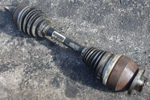 Drivaksel venstre foran, diesel/manuell til VW Transporter / Caravelle 2015-2019 (T6) (T6) (VAG|7E0 407 271 R|)