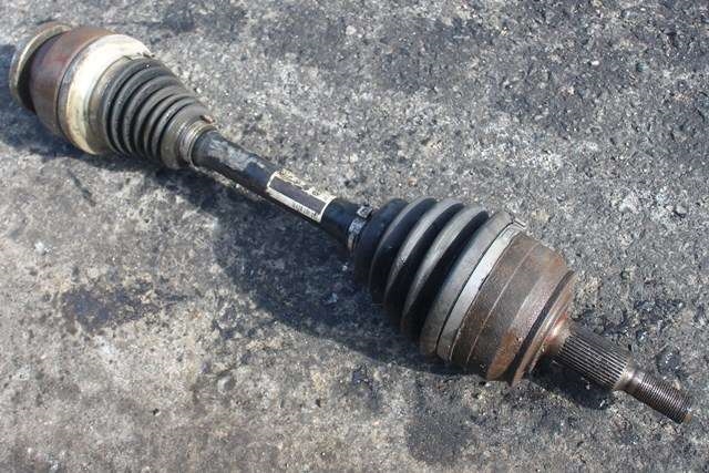 Drivaksel venstre foran, diesel/manuell til VW Transporter / Caravelle 2015-2019 (T6) (T6) (VAG|7E0 407 271 R|)