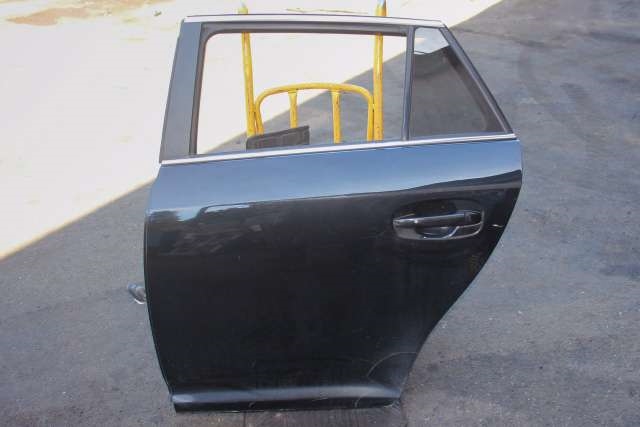 Dør venstre bak til Toyota Avensis, 2015-2019 (Type III, Fase 2)