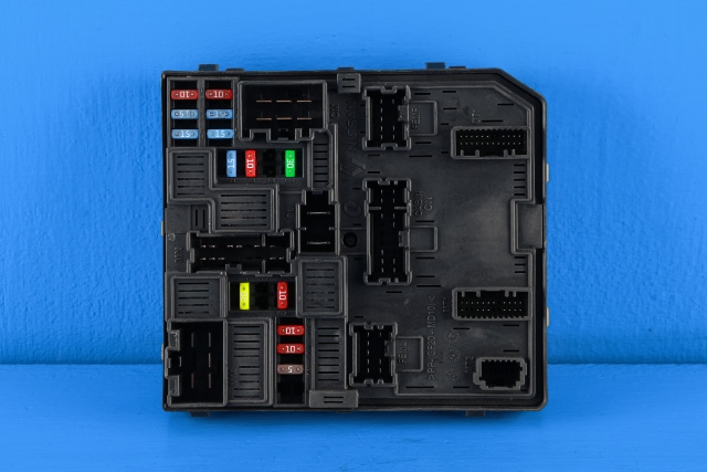 Sikringsboks til Nissan Qashqai, 2014-2021 (Type II)  (NISSAN|284B7-4BA0A)