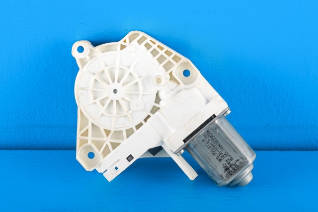 Ruteheis, kun motor, høyre bak til Audi Q3 2011-2014 (Type I, Fase 1) (VAG|8K0 959 812 A|)