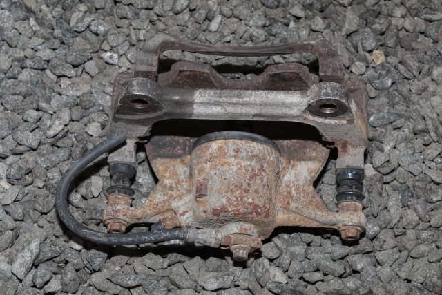 Bremsecaliper høyre foran til Audi A3 2016-2020 (Type III, Fase 2)  