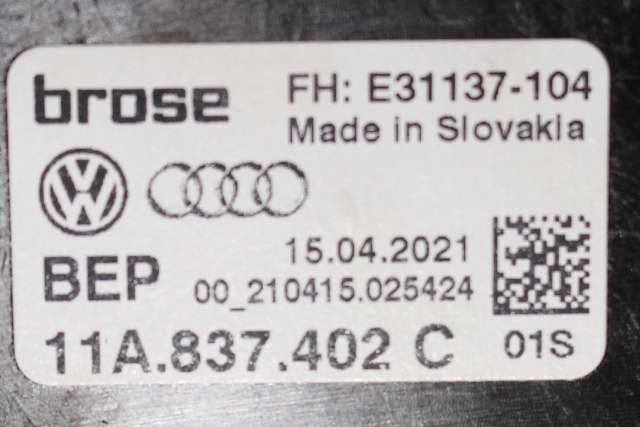 Ruteheis høyre foran til Audi Q4 e-tron 2021-->>  (VAG|4K0 959 812 A|)