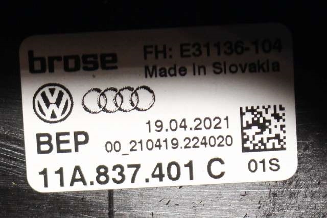 Ruteheis venstre foran til Audi Q4 e-tron 2021-->>  (VAG|4K0 959 811 R|)