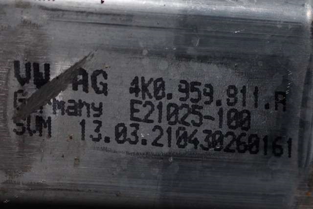Ruteheis venstre foran til Audi Q4 e-tron 2021-->>  (VAG|4K0 959 811 R|)