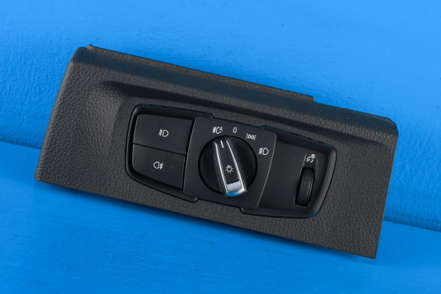 Bryter lys til BMW 1-Serie, 2011-2015 (Fase 1) (F20/F21) (F20/F21) (BMW|9 265 303)