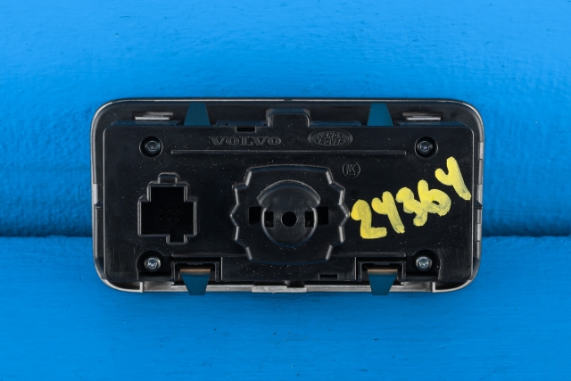 Bryter lys til Volvo XC60 2008-2013 (Type I, Fase 1)  (VOLVO|30739414|)
