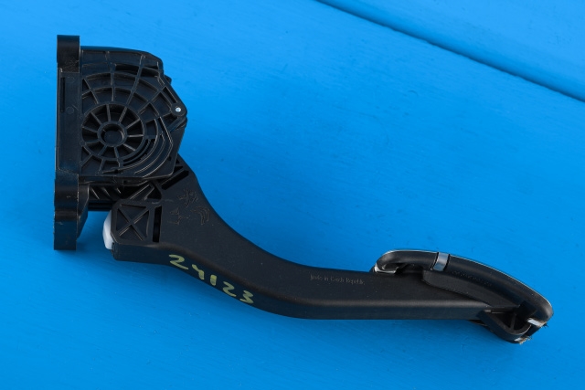 Pedal gass til Peugeot 5008 2017-->> (Type II)  (PEUGEOT|96 748291 80|)