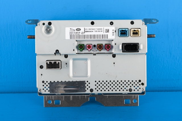 Bilstereo navigasjon skjerm til Land Rover Discovery 2009-2017 (Type IV) (BOSCH|7 503 350 261|GH22-10E889-AB|)