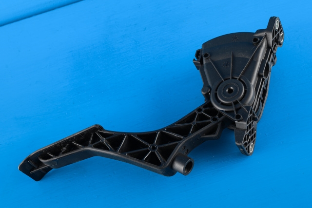 Pedal gass til VW Transporter / Caravelle 2015-2019 (T6) (T6) (HELLA|6PV 008 496-43|7E1 721 503 C|)