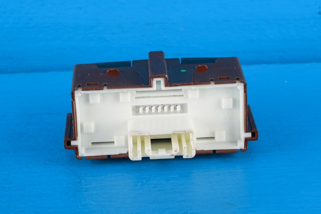 Bryter diverse til Toyota Auris 2015-2019 (Type II, Fase 2)  (TOYOTA|84970-02090|)