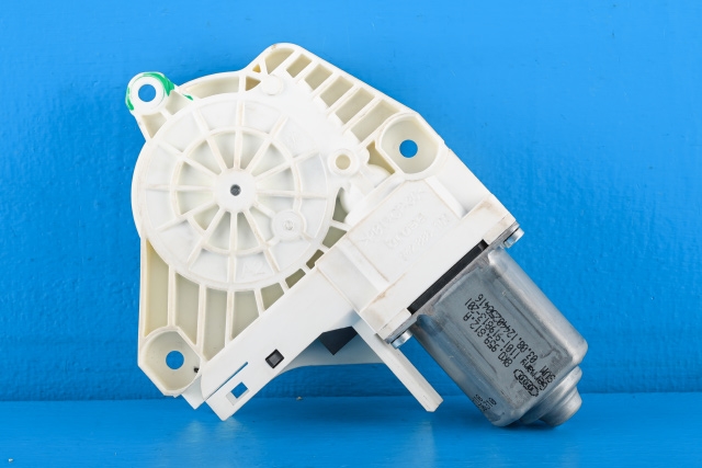 Ruteheis, kun motor, høyre bak til Audi A4, 2007-2014 (Type IV) (B8) (B8) (VAG|8K0 959 812 A)