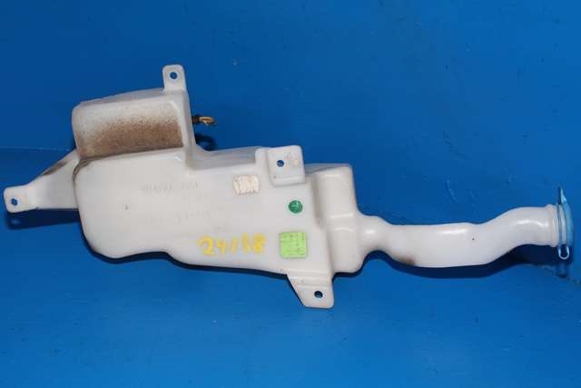 Spylertank foran til Suzuki SX4 2009-2013 (Type I, Fase 2)  (SUZUKI|38400-79J|)