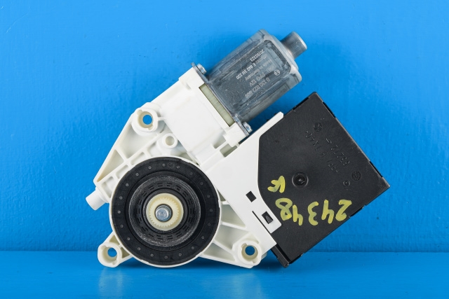 Ruteheis, kun motor, venstre foran til VW Caddy 2015-2020 (Type III, Fase 3)  (VAG|2K5 959 701|5K0 959 793|)
