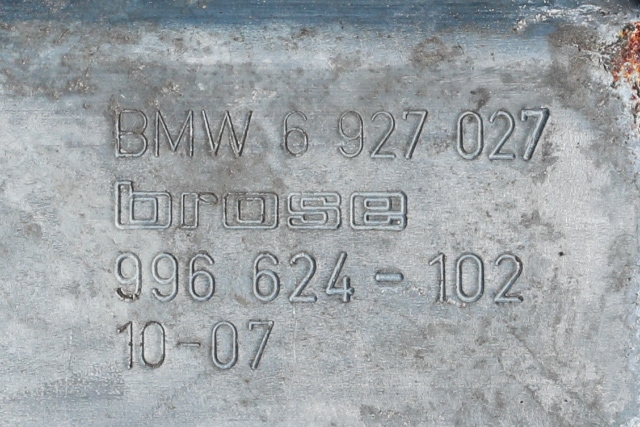 Ruteheis venstre foran til BMW X1 2009-2015 (E84) (E84) (BMW|6 927 027|)