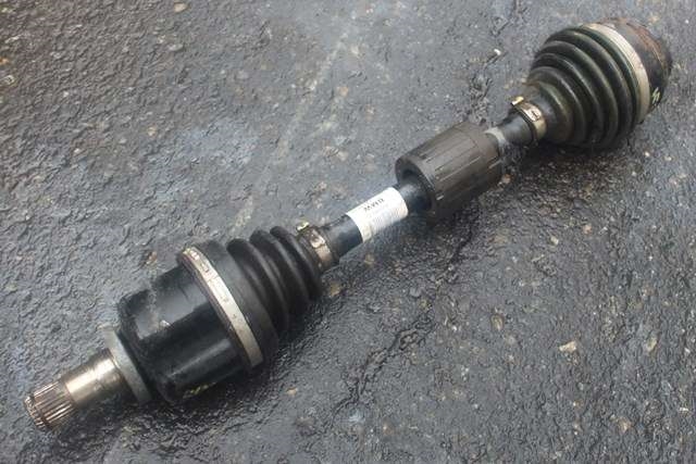 Drivaksel venstre foran, hybrid til BMW 2-Serie, Active/Gran Tourer 2014-->> (F45/F46) (F45/F46) (BMW|8 643 383|)