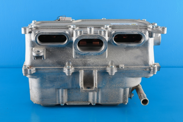 Inverter hybrid til Mitsubishi Outlander 2015-->> (Type III, Fase 2) (MITSUBISHI|9410A095|)