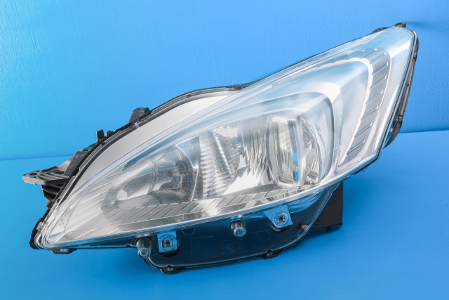Frontlykt venstre halogen til Peugeot 508, 2011-2014 (Type I, Fase 1)  (PEUGEOT|96 875802 80)