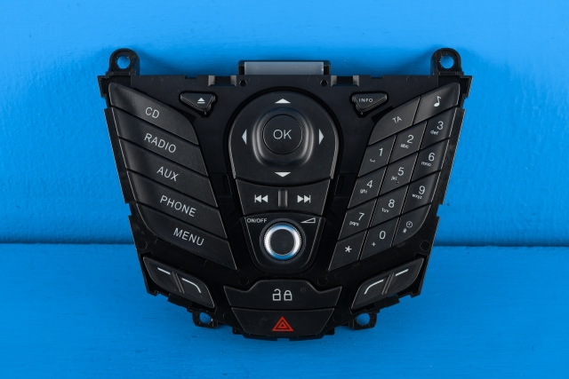 Bilstereo betjeningspanel til Ford Fiesta, 2013-2017 (Type VI, Fase 2)  (FORD|AV1T-18K811-DC)
