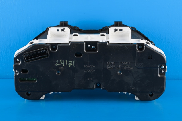 Instrumentpanel til Toyota Auris 2010-2012 (Type I, Fase 2)  (DENSO|257470-3732|83800-0ZN51|)