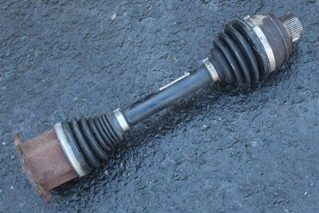 Drivaksel høyre foran, bensin/automat til Audi A4 2007-2014 (Type IV) (B8) (B8) (VAG|8K0 407 271 AJ|)
