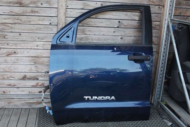 Dør venstre foran til Toyota Tundra, 2006-2016