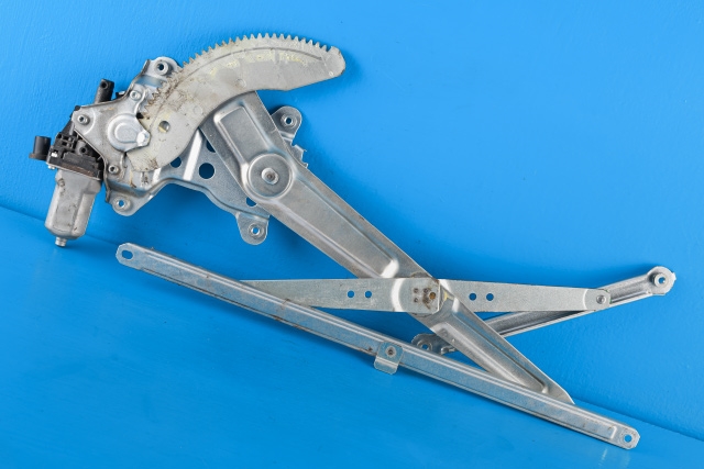 Ruteheis høyre foran til Suzuki SX4 2009-2013 (Type I, Fase 2)  (DENSO|262100-3400|83560-63J00|)