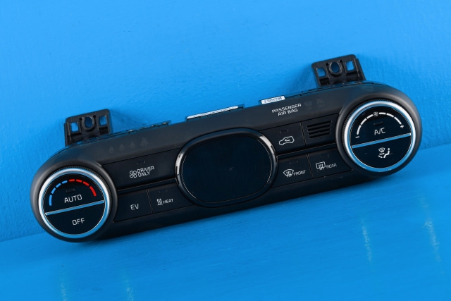 Varmeapparat betjening til Kia e-Soul, 2019-->> (Type III)  (KIA|97250-J2610)