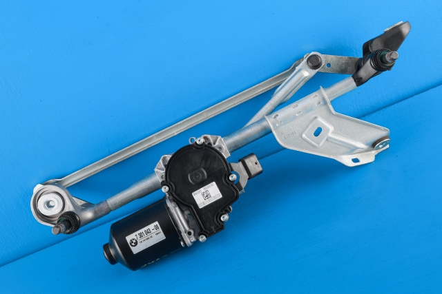 Viskermotor frontrute komplett m/overføring til BMW 2-Serie, Active/Gran Tourer, 2014-->> (F45/F46) (F45/F46) (BMW|7 301 043)