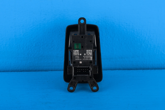 Bryter elektrisk håndbrekk/parkbrems til BMW 2-Serie, Active/Gran Tourer 2014-->> (F45/F46) (F45/F46) (BMW|6 822 524|)