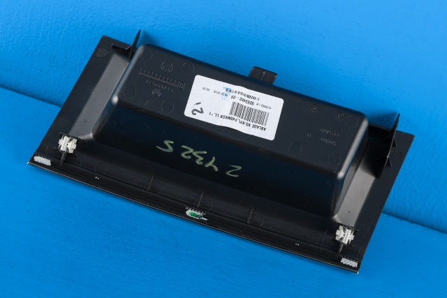 Dashbord myntrom til BMW 2-Serie, Active/Gran Tourer 2014-->> (F45/F46) (F45/F46) (BMW|9 263 402|)