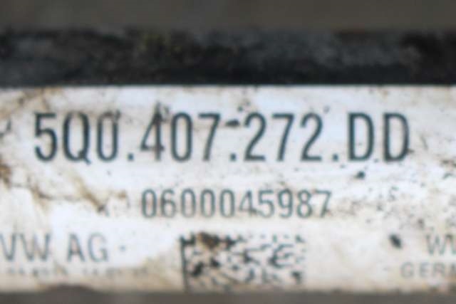 Drivaksel høyre foran, bensin/automat til VW Golf VII 2012-2017 (Fase 1)  (VAG|5Q0 407 272 DD|)