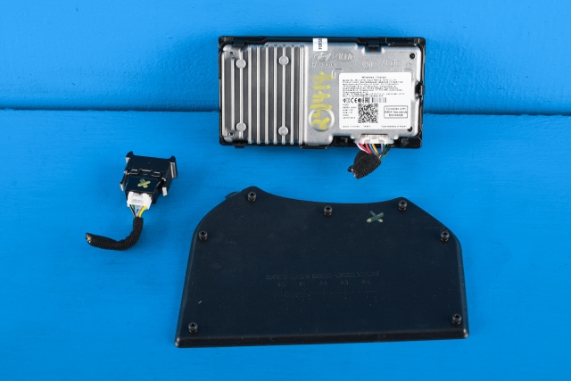 Dashbord trådløs mobillader til Kia e-Soul 2019-->> (Type III)  (KIA|95560-J2000|)