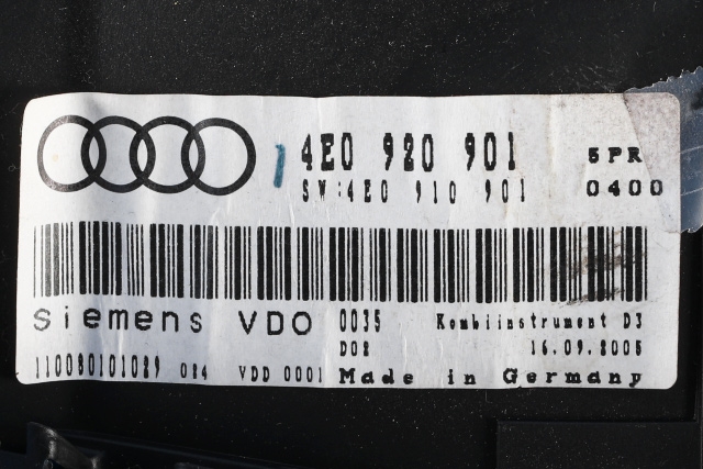 Instrumentpanel til Audi A8 2003-2010 (Type II) (VAG|4E0 920 901|)