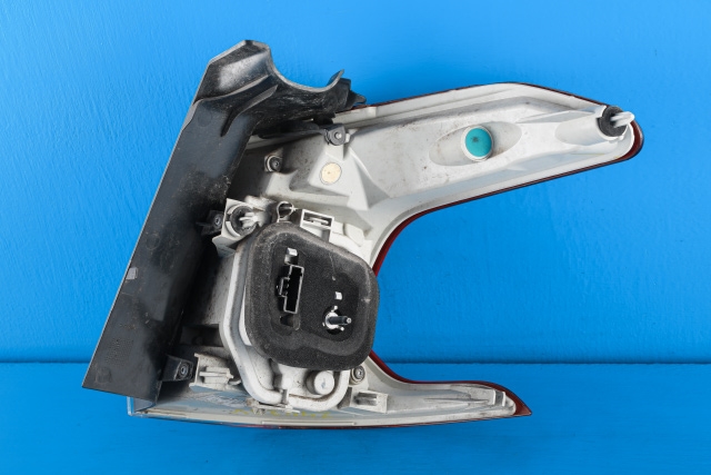 Baklykt venstre ytre til Peugeot 2008 2013-2019 (Type I)  (PEUGEOT|96 780742 80|)