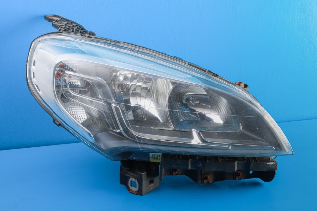 Frontlykt høyre halogen til Fiat Doblo, 2010-->> (Type II)  (FIAT|51974243)
