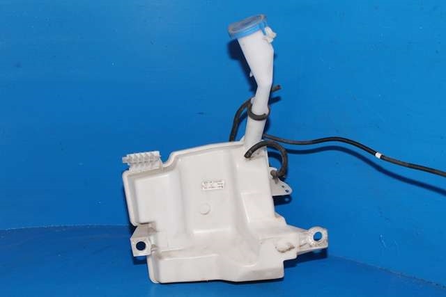 Spylertank foran til Ford Focus, electric 2012-2018  (FORD|BV61-17B613-CA|)